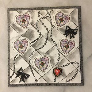 Postage Stamp sheet : CHANEL / HEARTS : VALENTINES NEW 2004 / France 5 Stamps